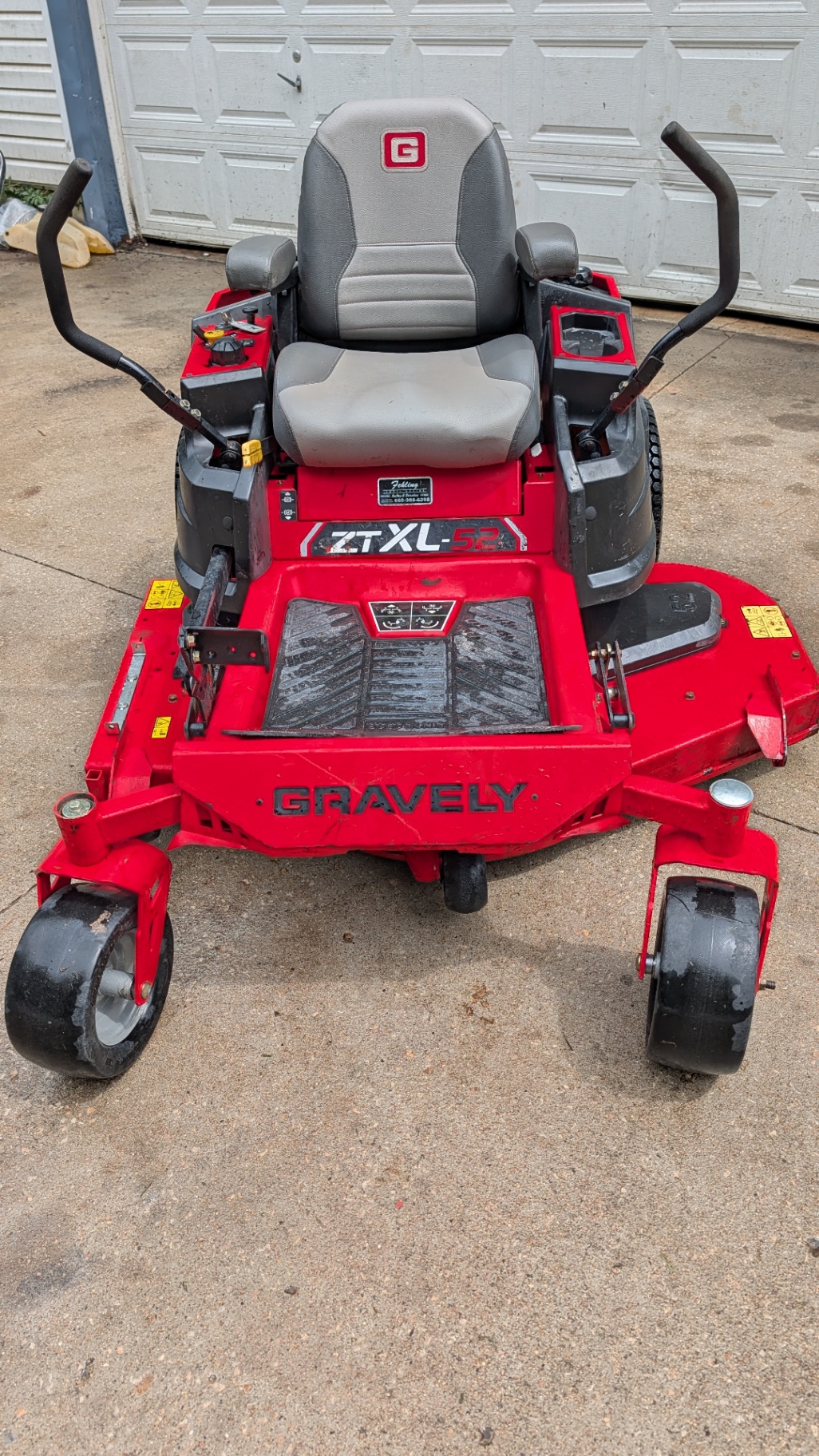 Gravely ZT XL 52 zero-turn mower